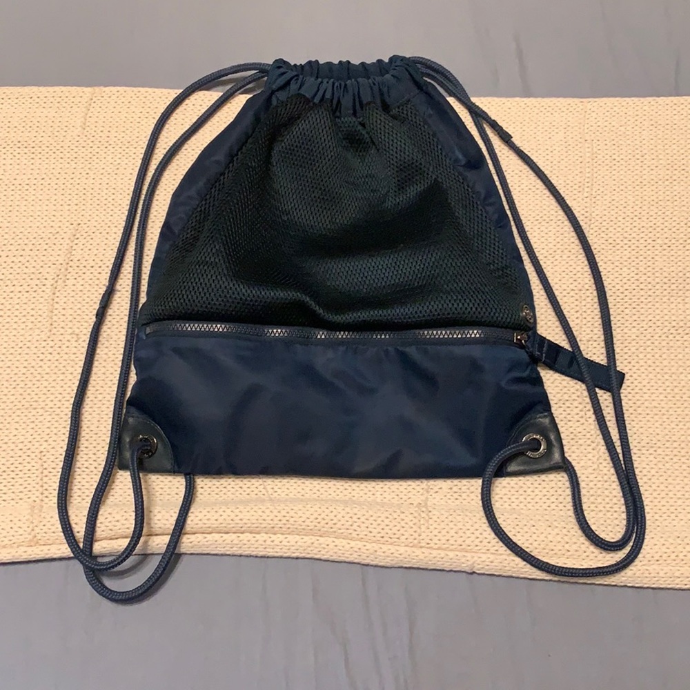 LULULEMON drawstring bag